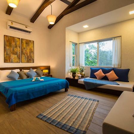 El Lodge By Stayvista - Pool, Lawn, And A Charming Gazebo For Your Perfect Getaway Lonavala Exterior photo